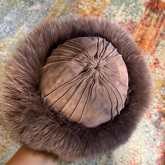 Cute Real Fur hat - Picture 2 of 6